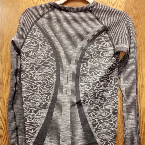 Lululemon long sleeve shirt - Picture 2 of 3